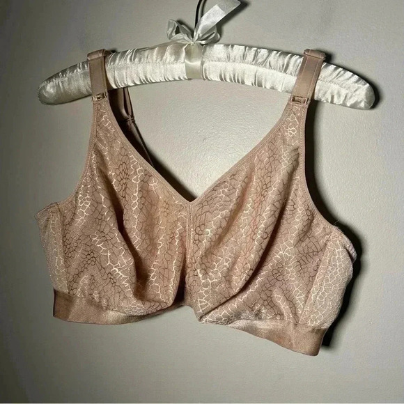 NWOT Chantelle C Magnifique Wirefree Bra -  40DD - Picture 4 of 6